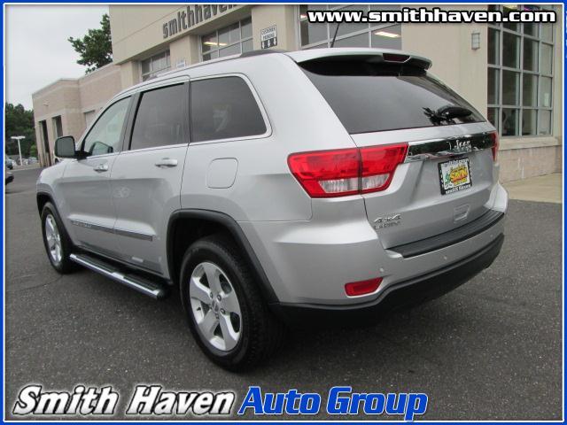 Jeep Grand Cherokee 2011 photo 1