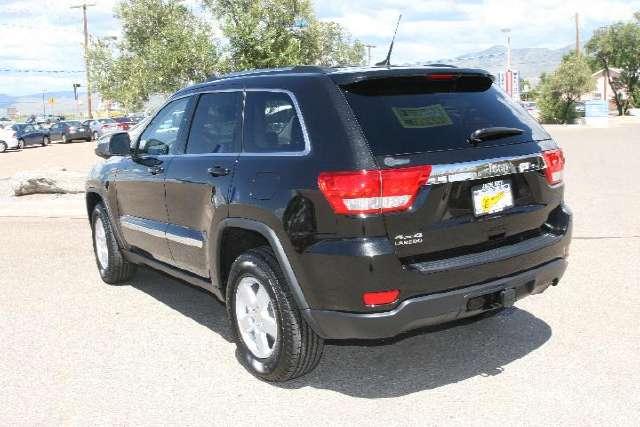 Jeep Grand Cherokee 2011 photo 4