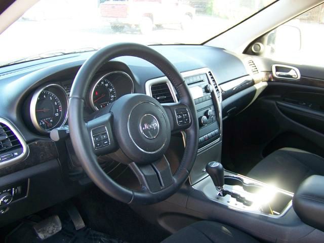 Jeep Grand Cherokee 2011 photo 2