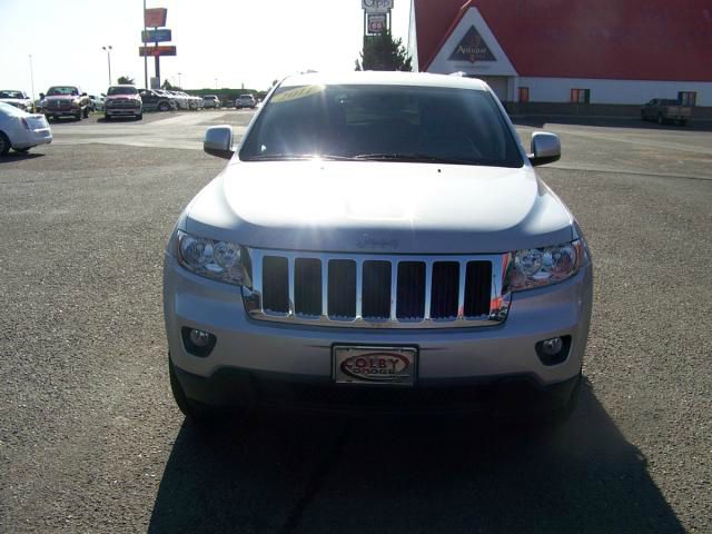 Jeep Grand Cherokee 2011 photo 8