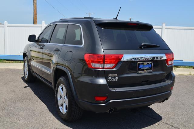 Jeep Grand Cherokee 2011 photo 1