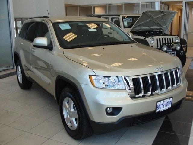 Jeep Grand Cherokee 2011 photo 1