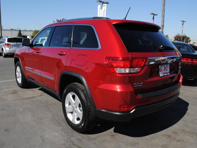 Jeep Grand Cherokee 2011 photo 2