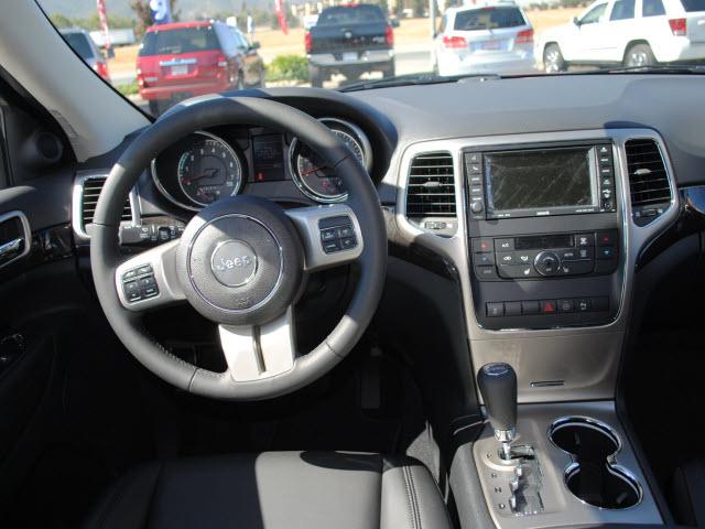 Jeep Grand Cherokee 2011 photo 4