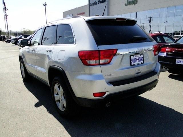 Jeep Grand Cherokee 2011 photo 1