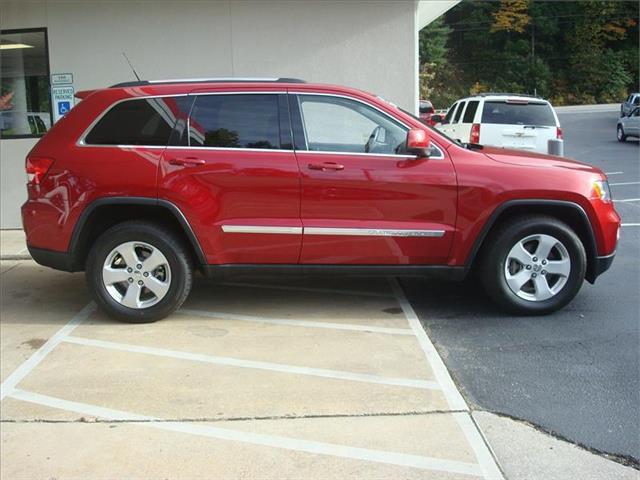 Jeep Grand Cherokee 2011 photo 3