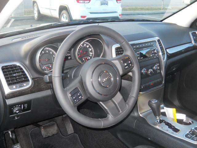 Jeep Grand Cherokee 2011 photo 5