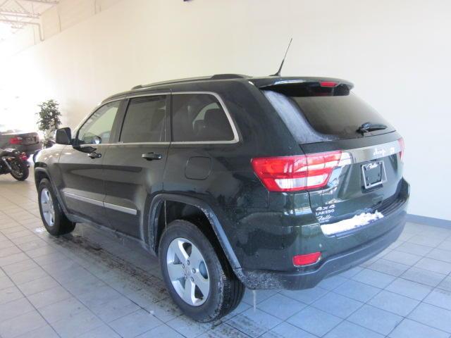 Jeep Grand Cherokee 2011 photo 2