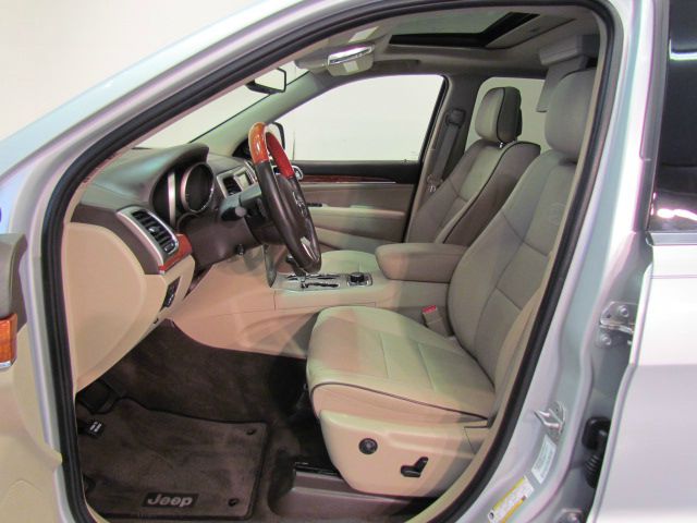 Jeep Grand Cherokee 2011 photo 3