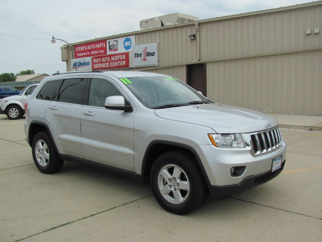 Jeep Grand Cherokee 2011 photo 2