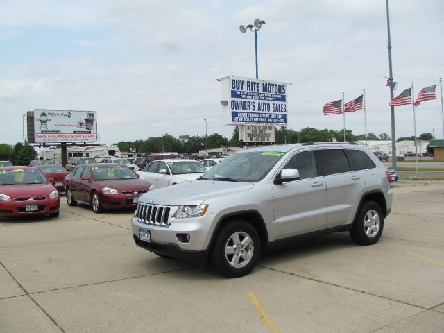 Jeep Grand Cherokee 2011 photo 3