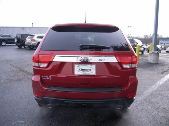 Jeep Grand Cherokee 2011 photo 4