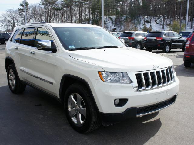 Jeep Grand Cherokee 2011 photo 2