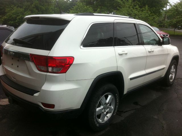 Jeep Grand Cherokee Base W/nav.sys SUV