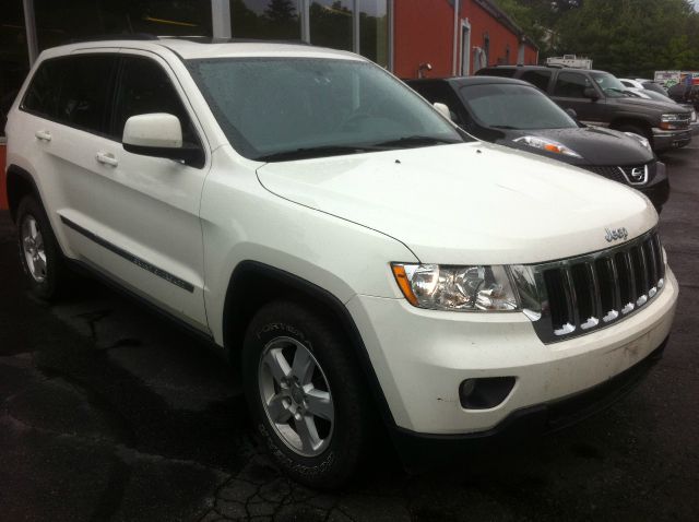 Jeep Grand Cherokee 2011 photo 11