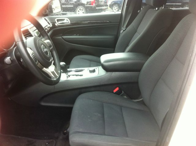 Jeep Grand Cherokee 2011 photo 4