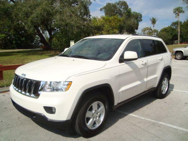 Jeep Grand Cherokee 2011 photo 1