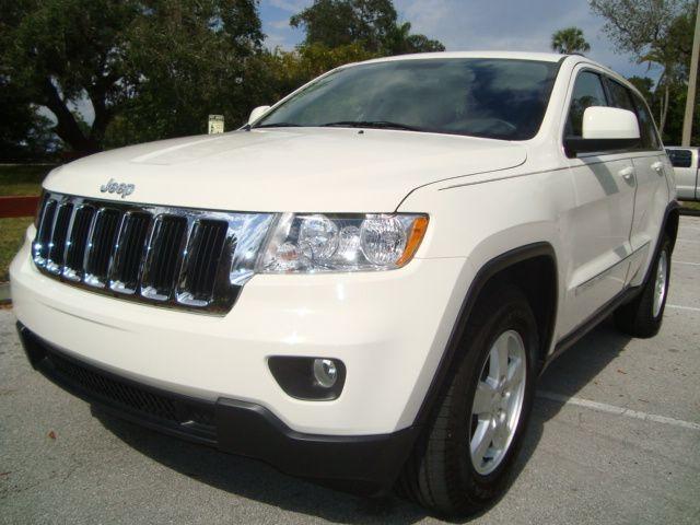 Jeep Grand Cherokee 2011 photo 2