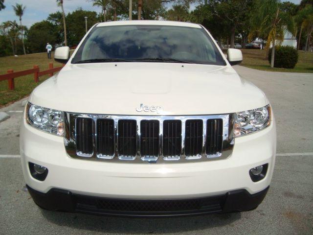 Jeep Grand Cherokee 2011 photo 3