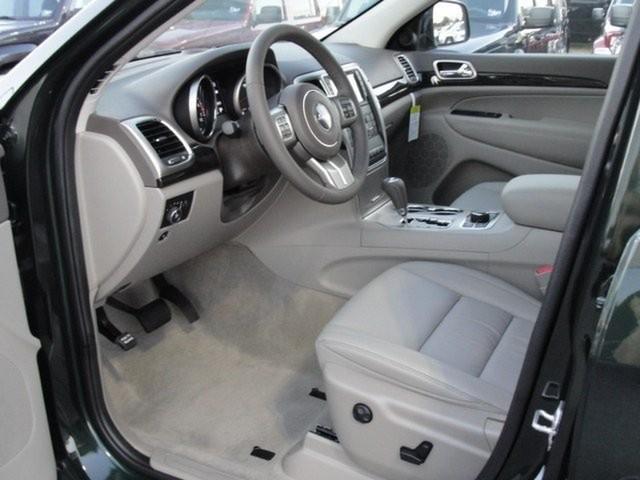 Jeep Grand Cherokee 2011 photo 3