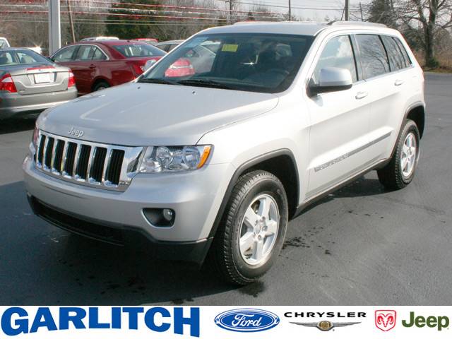 Jeep Grand Cherokee LOW Miles NICE 4door Sedan Sport Utility