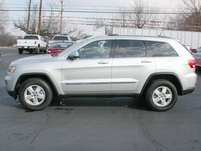 Jeep Grand Cherokee 2011 photo 1