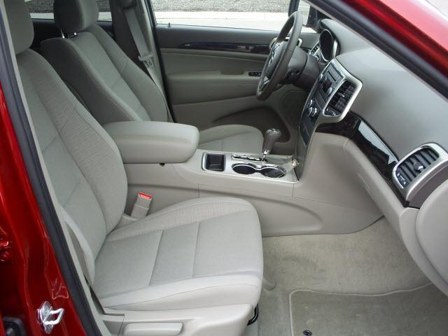 Jeep Grand Cherokee 2011 photo 4