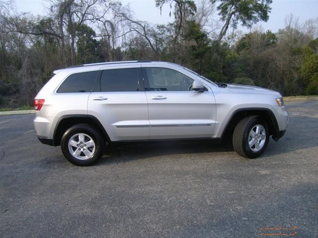 Jeep Grand Cherokee 2011 photo 1