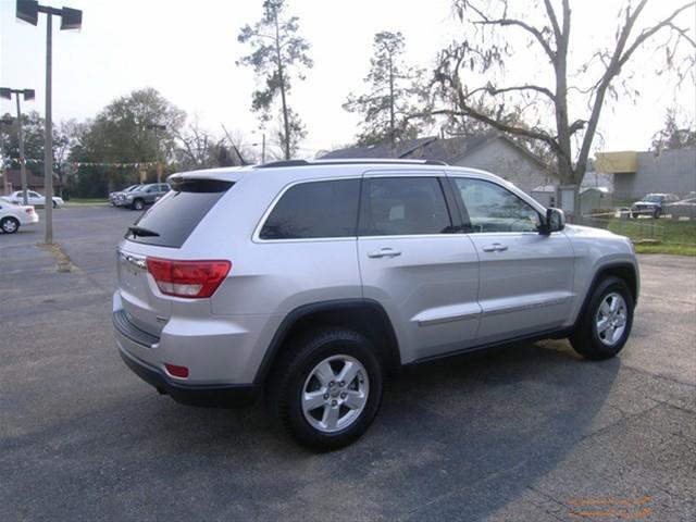 Jeep Grand Cherokee 2011 photo 2