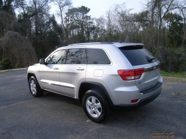 Jeep Grand Cherokee 2011 photo 4