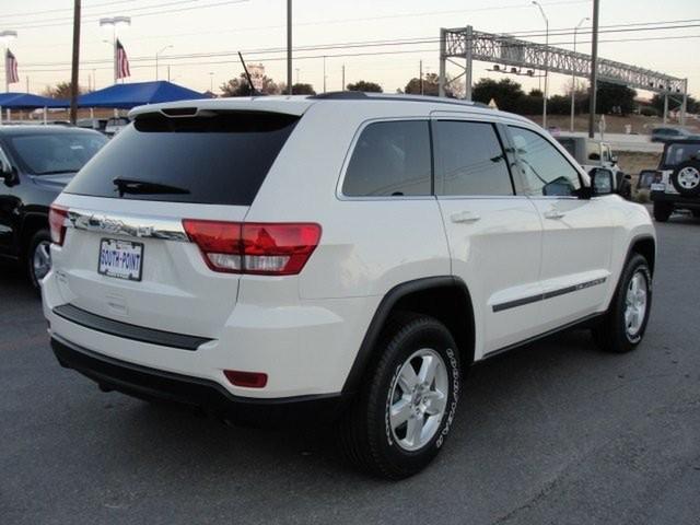 Jeep Grand Cherokee 2011 photo 1