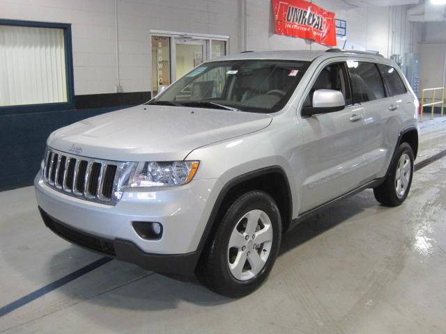 Jeep Grand Cherokee 2011 photo 1