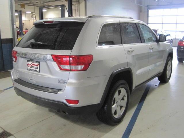 Jeep Grand Cherokee 2011 photo 2