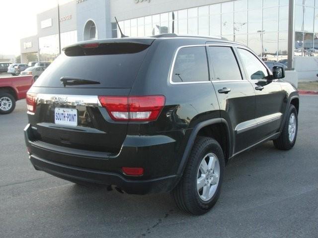 Jeep Grand Cherokee 2011 photo 2