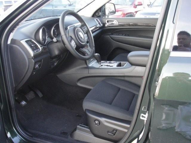 Jeep Grand Cherokee 2011 photo 4