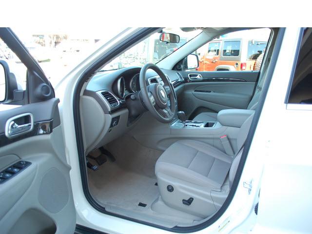 Jeep Grand Cherokee 2011 photo 5