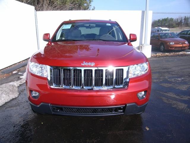 Jeep Grand Cherokee 2011 photo 1