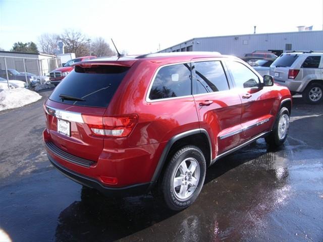 Jeep Grand Cherokee 2011 photo 3