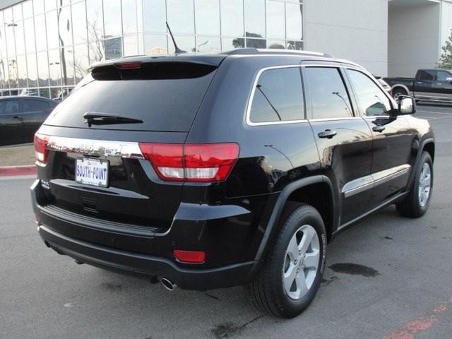 Jeep Grand Cherokee 2011 photo 2