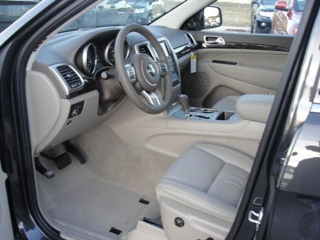 Jeep Grand Cherokee 2011 photo 4