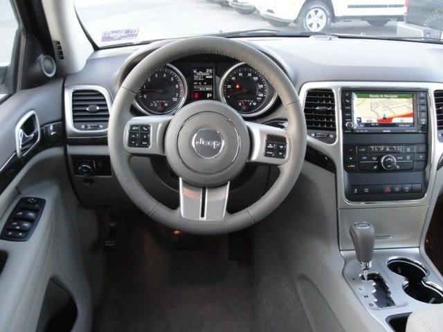 Jeep Grand Cherokee 2011 photo 5