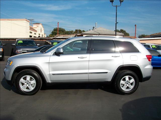 Jeep Grand Cherokee 2011 photo 2