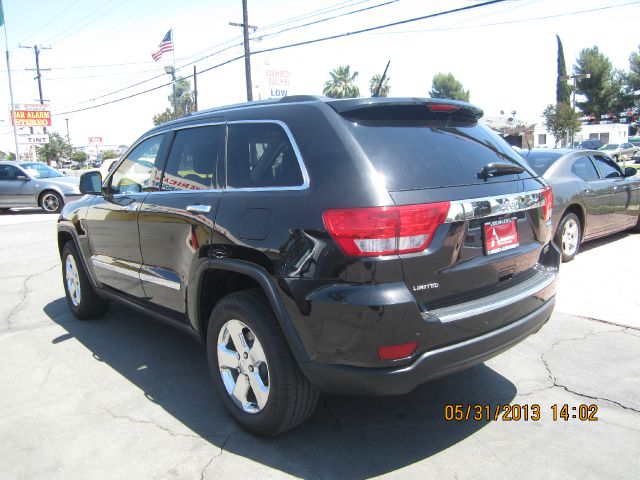 Jeep Grand Cherokee 2012 photo 16