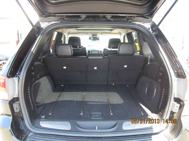 Jeep Grand Cherokee 2012 photo 2