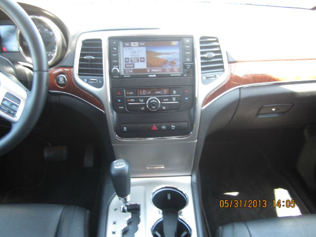 Jeep Grand Cherokee 2012 photo 7