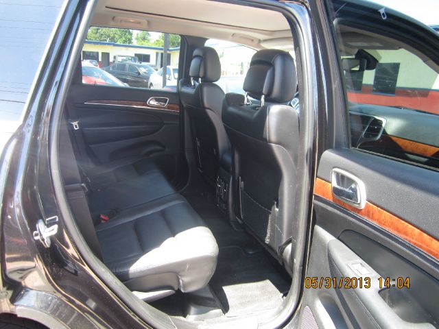 Jeep Grand Cherokee 2012 photo 8