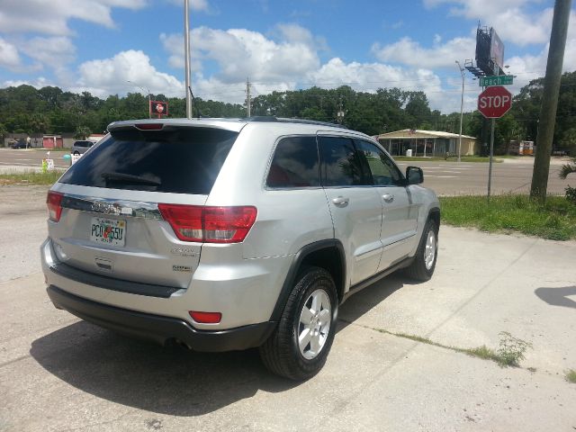 Jeep Grand Cherokee 2012 photo 9