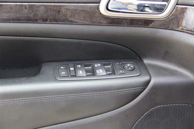 Jeep Grand Cherokee 2012 photo 10