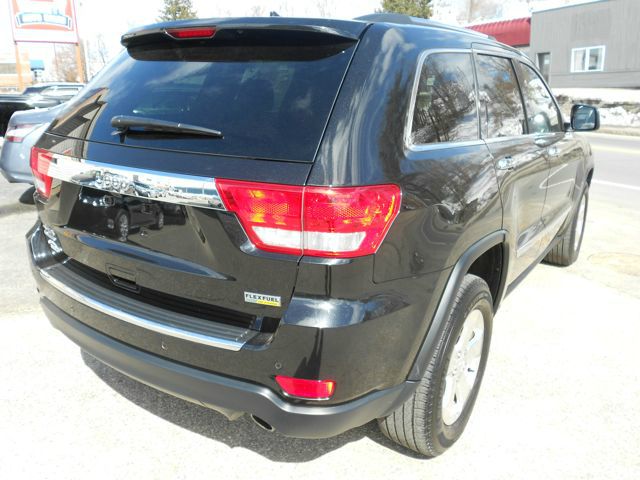 Jeep Grand Cherokee 2012 photo 2