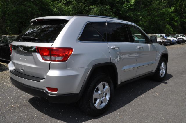 Jeep Grand Cherokee 2012 photo 18